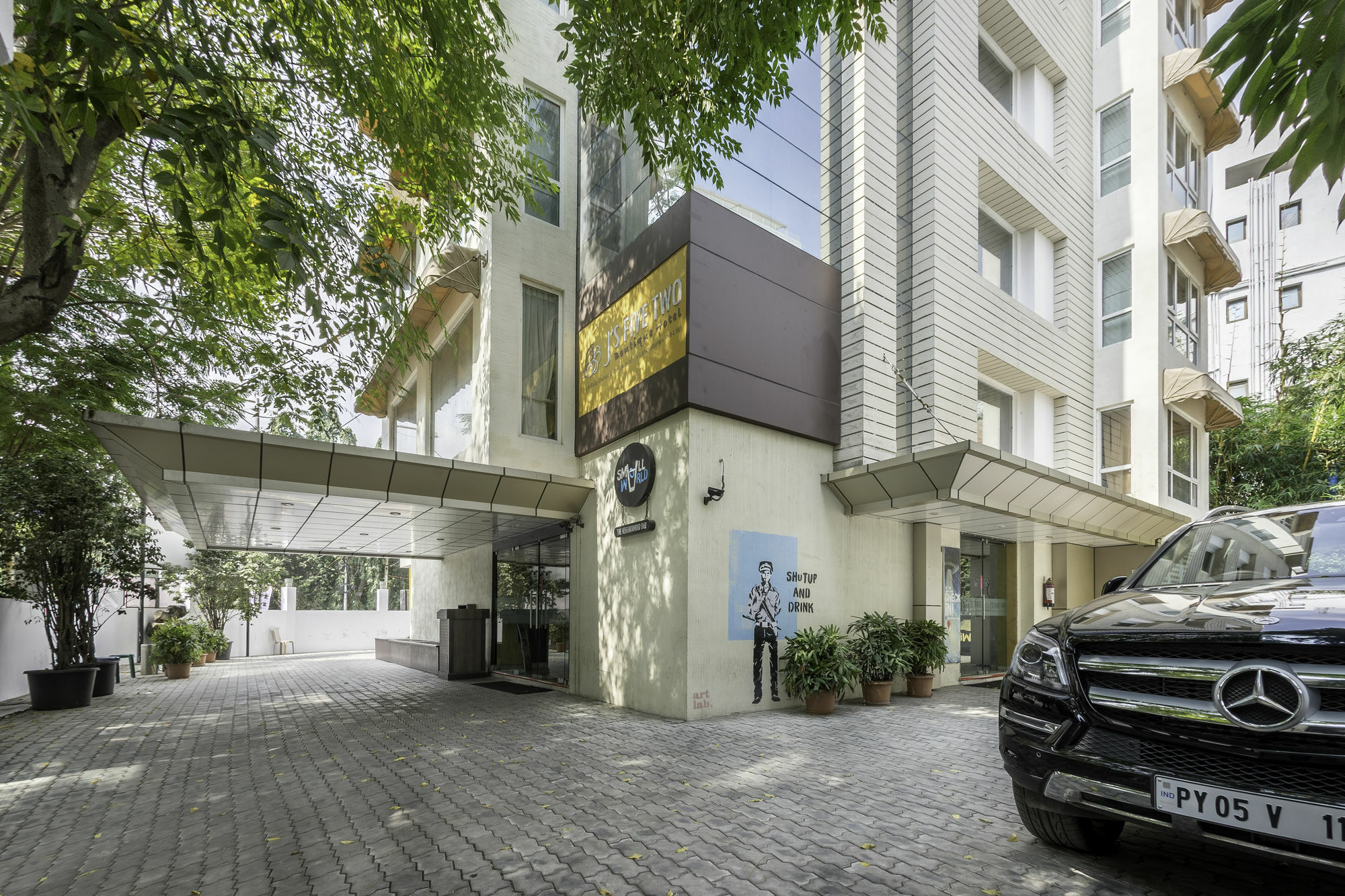 Treebo Trend J'S Five Two Boutique Hotel Madras Buitenkant foto